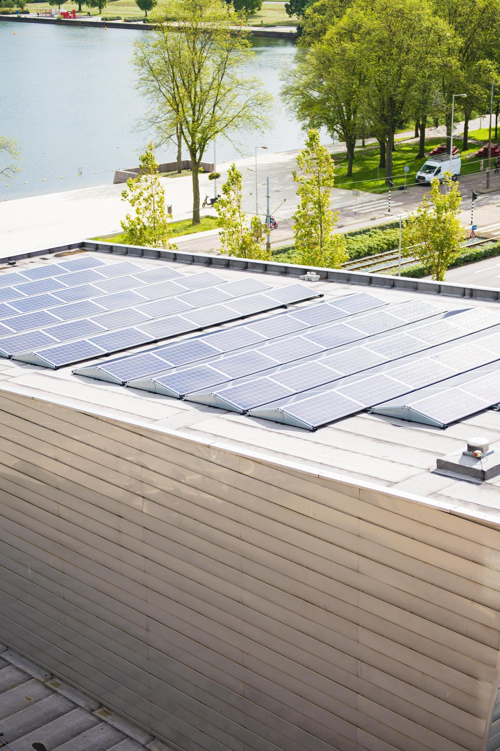 Meervaart zonnepanelen op het dak